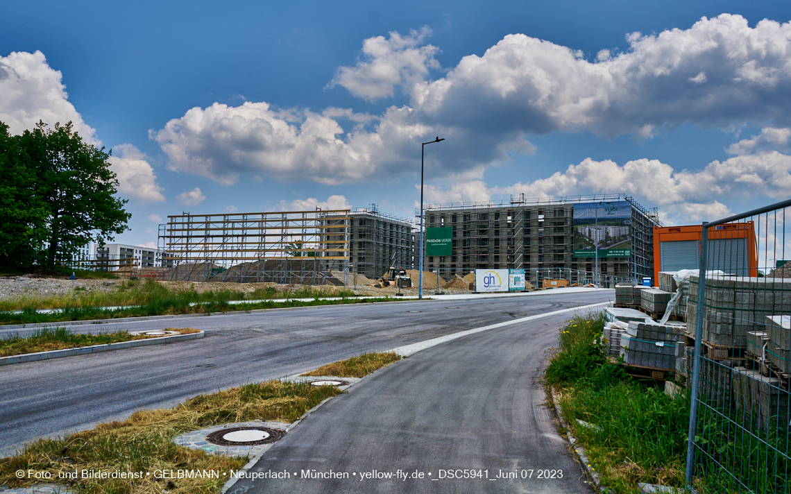 07.06.2023 - Neue Hinweistafeln für das Alexisquartier und Pandion Verde in Neuperlach in München 07.06.2023 - Neue Hinweistafeln für das Alexisquartier und Pandion Verde in Neuperlach in München